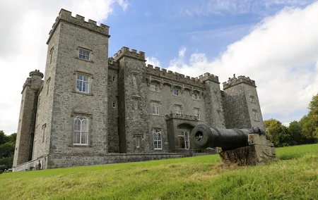 Private VIP Whiskey Tour from Dublin with Slane Castle Distillery