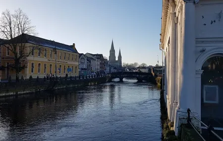 Guided tour of Cork city in French