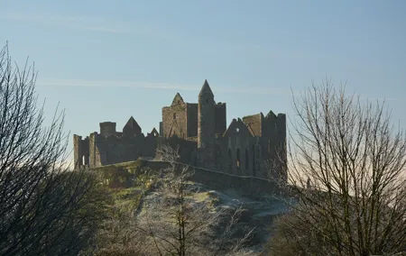 Cork to Dublin: Rock of Cashel, Blarney & Cahir Castle's Tour