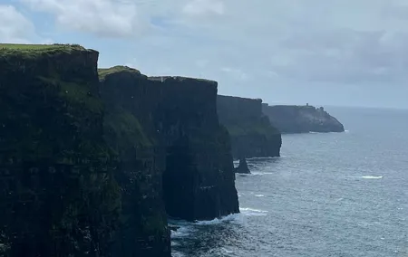 Blockbuster Blarney ,Rock of Cashel,Cliffs of Moher Minibus Tour