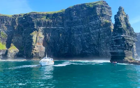 Connemara, Aran Islands Cliffs of Moher & Burren tour from Galway