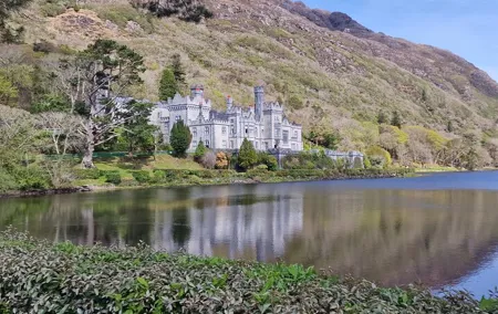 Day Tour : Galway -Connemara-Kylemore Abbey-Inagh Valley-Clifden