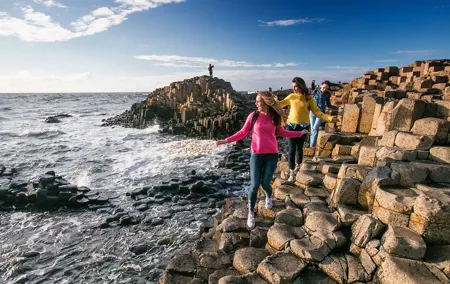 Giant's Causeway Coastal Guided Driving Tour