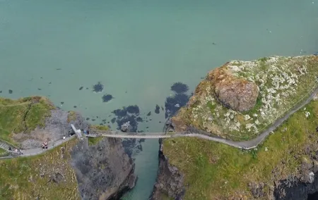 8 Hour Private Giants Causeway Coastal Tour in Northern Ireland