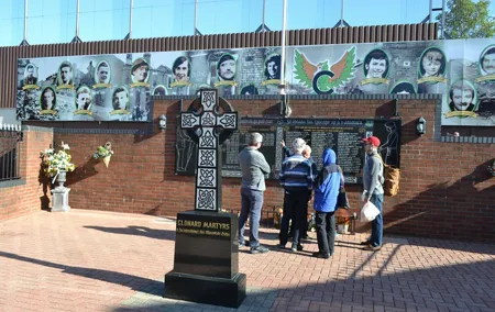 World Famous Private Belfast Troubles Taxi Cab Tour 2 Hour