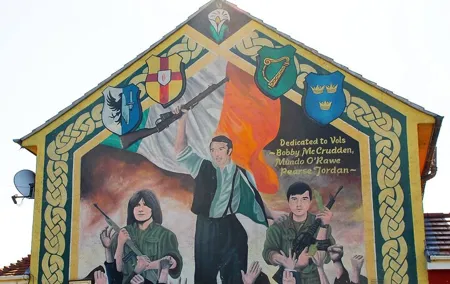 Belfast cab /taxi private 90 mins Terror and conflict- peace tour