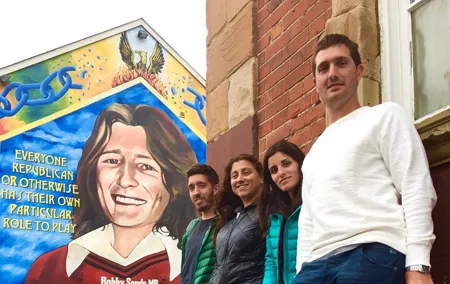 N0 1 Belfast black cab Irish and British mural 2hr private tour