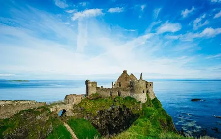 Private Luxury Giant's Causeway Trip Up to 16 People