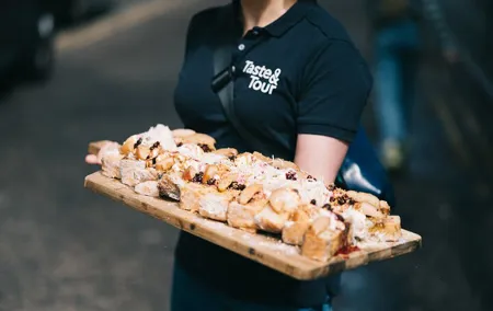 Sunday Brunch Tour through Belfast with Cocktails