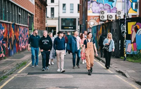 Taste & Tour: Craft Beer and Food Tour of Belfast