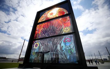 Belfast: Glass of Thrones Walking Trail