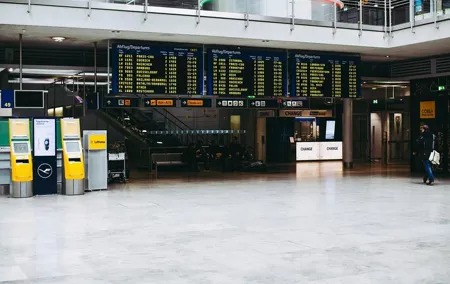 Private Belfast Arrival transfer-Belfast International Airport to Belfast Hotel