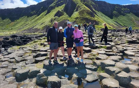 Belfast & Giants Causeway Luxury Mercedes Private Tour for 6 pax