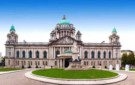 Belfast City History and Titanic birthplace private tour