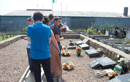 Bobby Sands Grave 2 Hour In-depth Republican Tour