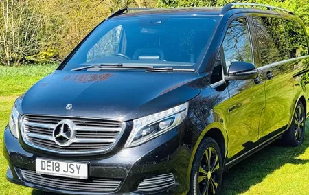 Northern Ireland Tour with Transfer by VIP Mercedes V-Class