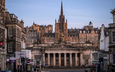 Edinburgh Full Day Walking Tour with Castle Included -Small Group