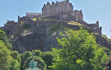 Private Edinburgh Full Day Guided Tour in a Black Cab LEVC TX