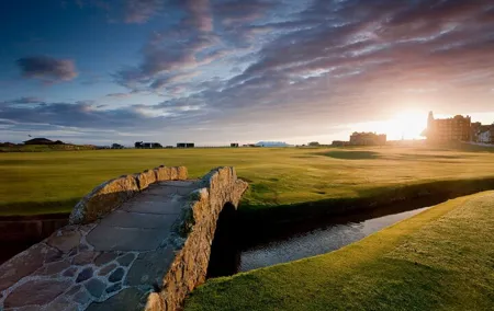 St. Andrews & The Old Course Private Day Tour with Scottish Local