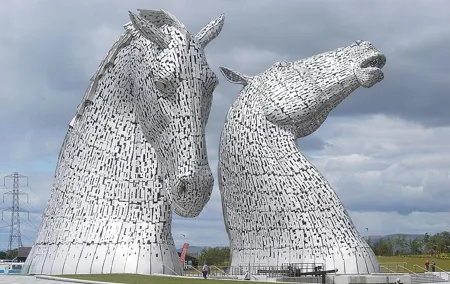 the World Famous Kelpies and Stirling Castle small group tours