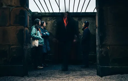 Small Group Edinburgh Underground Vaults & Graveyard Ghost Tour