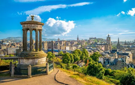 Privately Guided Day Tour of Edinburgh in Luxury Minivan