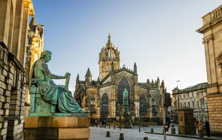 Curious Tales of the Royal Mile - Private Walking Tour