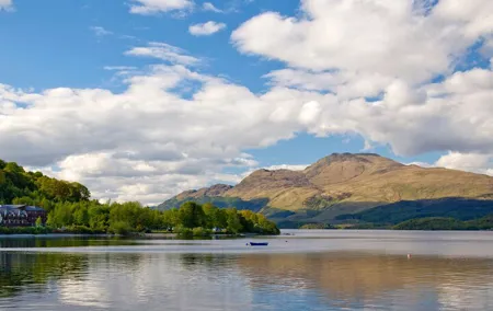 Full-Day Guided Tour Loch Lomond, The Kelpies & A Distillery