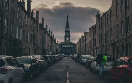 Private Edinburgh Departure Transfer - Hotel / Accommodation to Airport