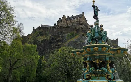 Edinburgh Old Town Private Self-Guided Tour