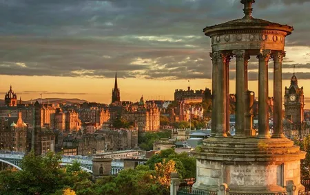 Edinburgh Luxury Private Day Tour with Scottish Local