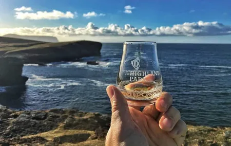 Private Highland Whisky Tour- Three distilleries - From Edinburgh