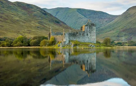 Loch Ness & Urquhart Castle Private Day Tour with Scottish Local