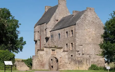 Five Outlander locations , Outlander film locations tour