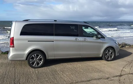 Edinburgh Airport to Glasgow City Chauffeured Hire Driver