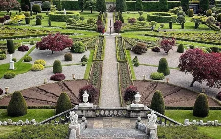 Private Perthshire & Drummond Castle Day Tour