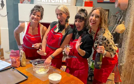 Traditional Scottish Cooking Class & Dinner with Edinburgh Local