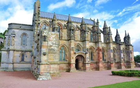 Rosslyn Chapel & Melrose: Private Day Trip from Edinburgh