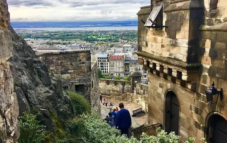 Morning Edinburgh Tour Hidden Gems tour: A four-Hour Scenic Drive