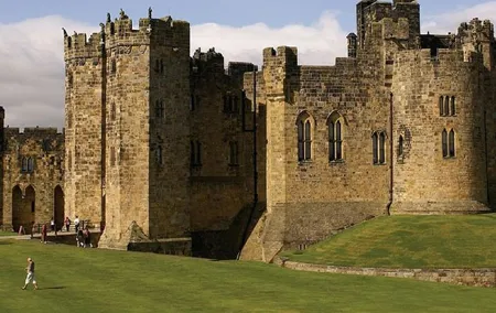 Harry Potter and English Castle Italian Tour Guide