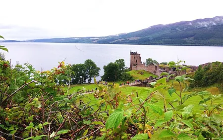 2 Days on the Loch Ness Canal of Caledonia and the Highlands