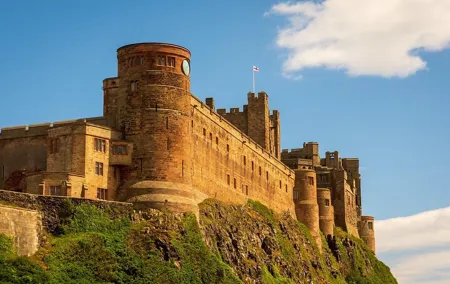 Private Tour to Alnwick and Bamburgh Castles