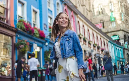 Private Guided Walking Tour in Edinburgh with Whisky Tasting