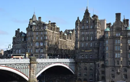 Guided Walking Tour in Edinburgh Old Town