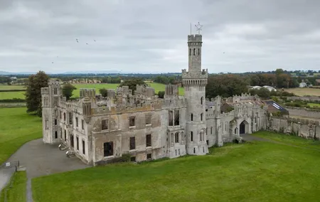 Private Tour by Castles from Edinburgh