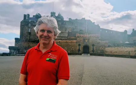 Tales of the Royal Mile - Lawnmarket and Castle Hill