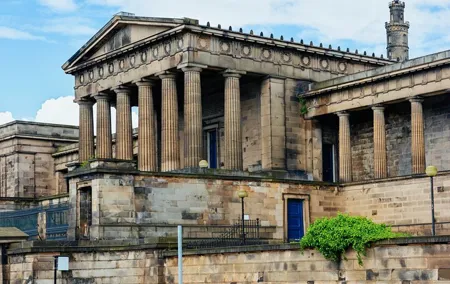 Surgeons' Hall Museums Private Guided Tour with Tickets