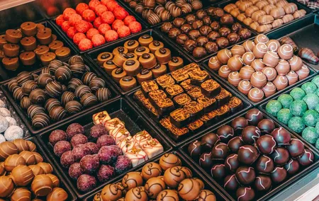 Bern: Chocolate Tasting and Walking Tour with a Local