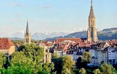 Bern Walking WarpSpeed Tour with Local Expert Guide