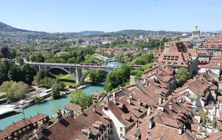 Layover in Bern a Private Tour with a local: Best Highlights of Bern